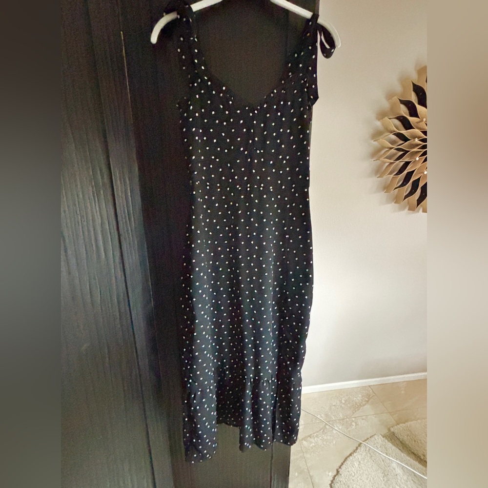 Abercrombie & Fitch Black and White Dot Midi Dress